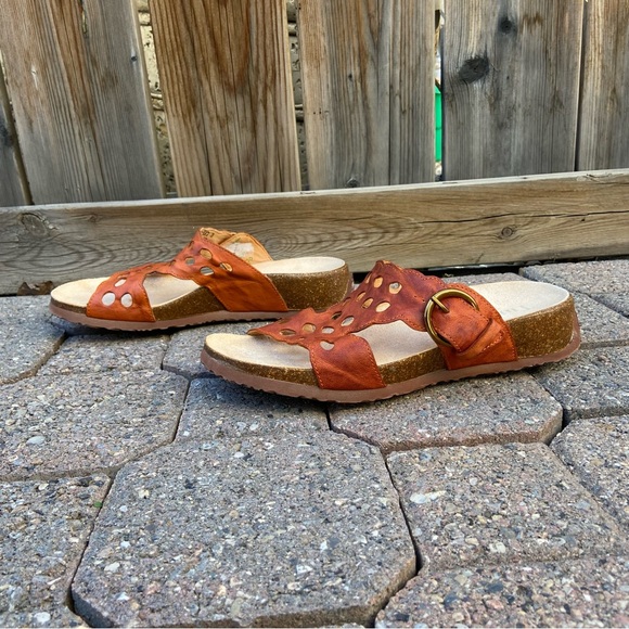 Think women tangerine and brown laser cut designed slip on sandal. Size 37. Used - Picture 4 of 9